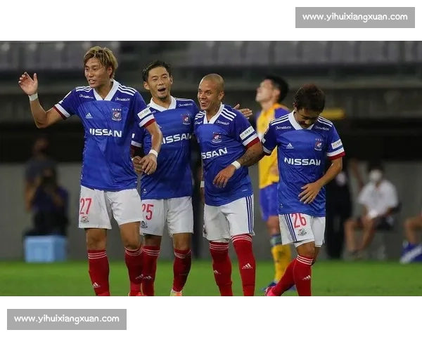 横滨水手与上港对决全方位分析:战术布局与球员表现深度剖析 横滨水手与上港对决全方位分析:战术布局与球员表现深度剖析